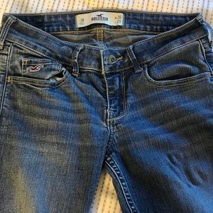 Hollister medium-wash skinny jeans